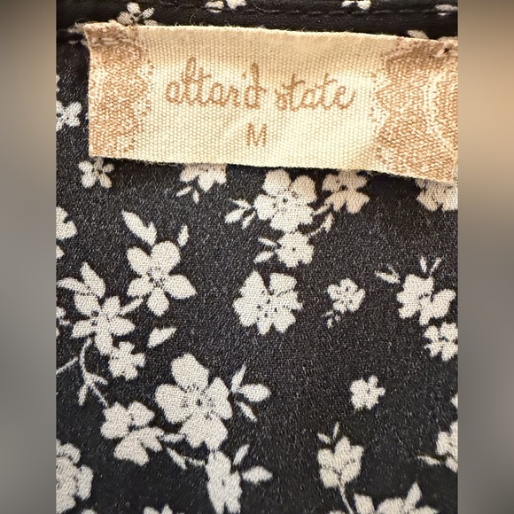 Altar'd State Black and White Floral Blouse - Picture 6 of 8